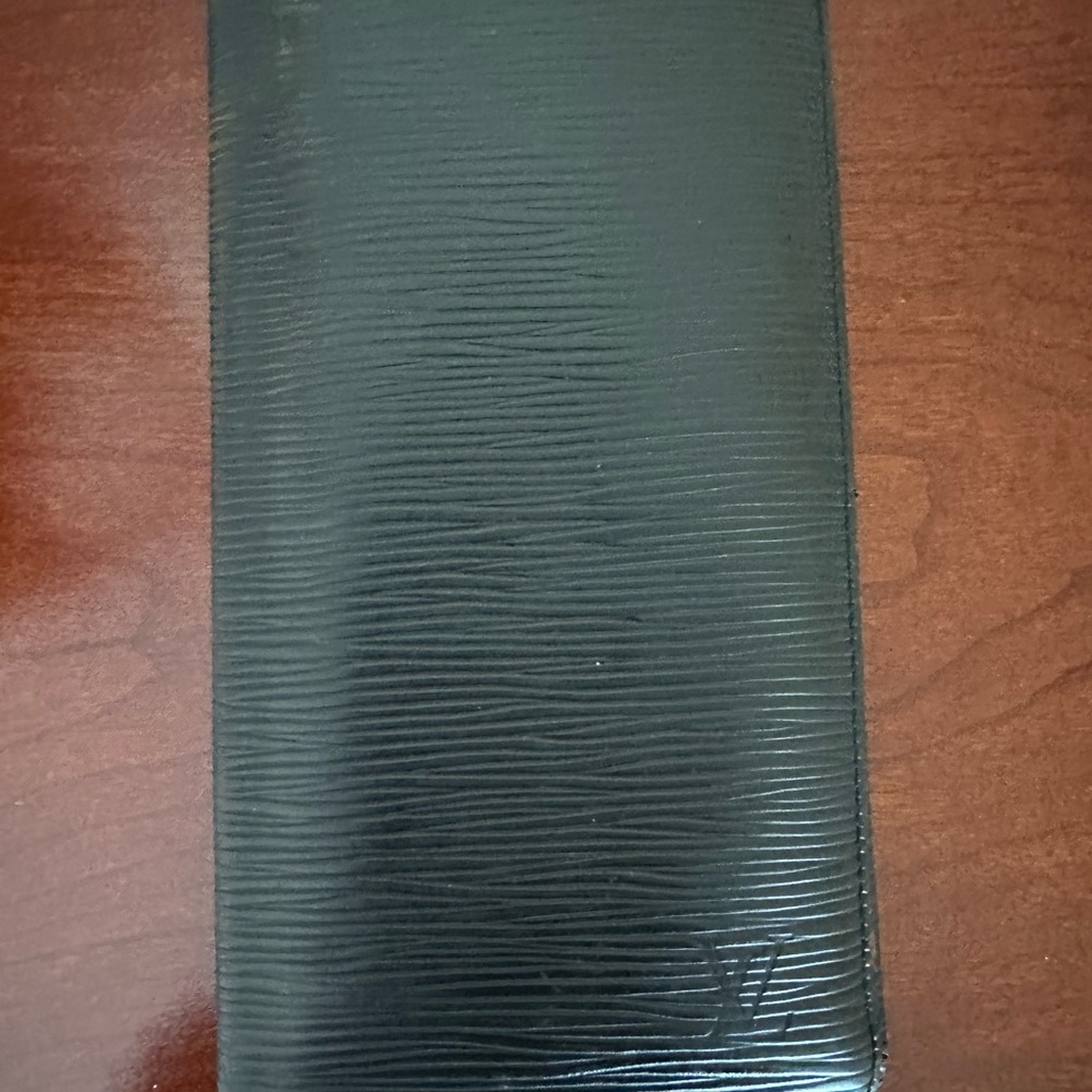 Louis Vuitton Epi black